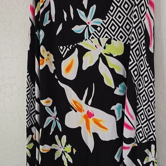 Black/Colorful Skirt Size XL - Picture 2 of 3